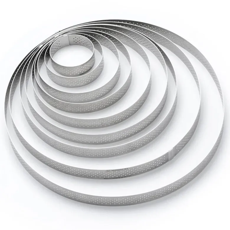 Cercle à tarte perforé à bord droit inox H 2 cm De Buyer