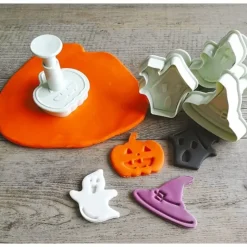 Lot de 4 découpoirs éjecteurs thème Halloween