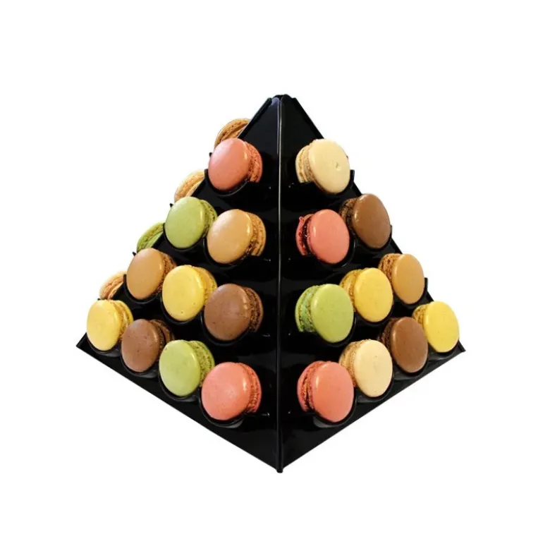 Pyramide à macarons noire