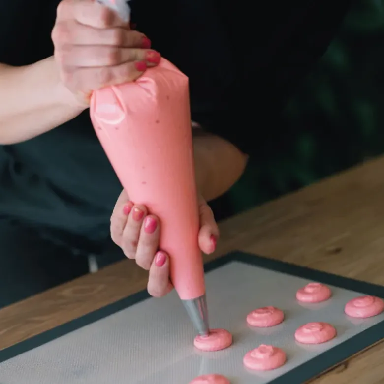 Rouleau de 100 poches pâtissières à usage unique 55 cm